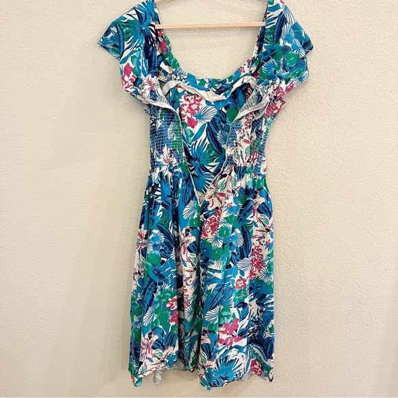 Vintage Inspired Off the Shoulder Skater Dress With Floral Hawaiian Print - Picture 10 of 12